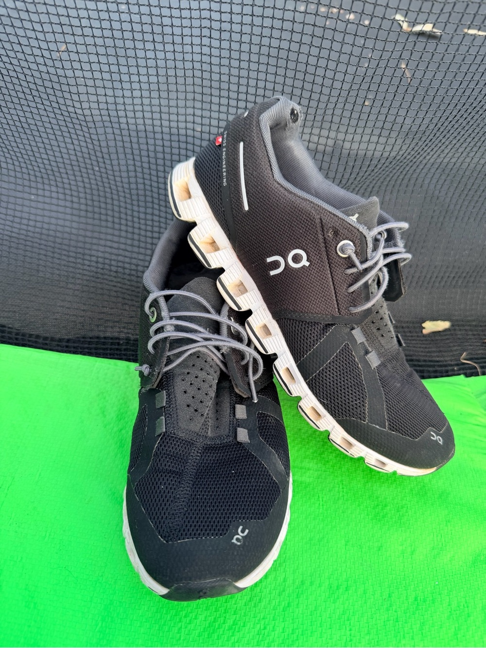 On Running Women's Athletic Shoes in Black and White